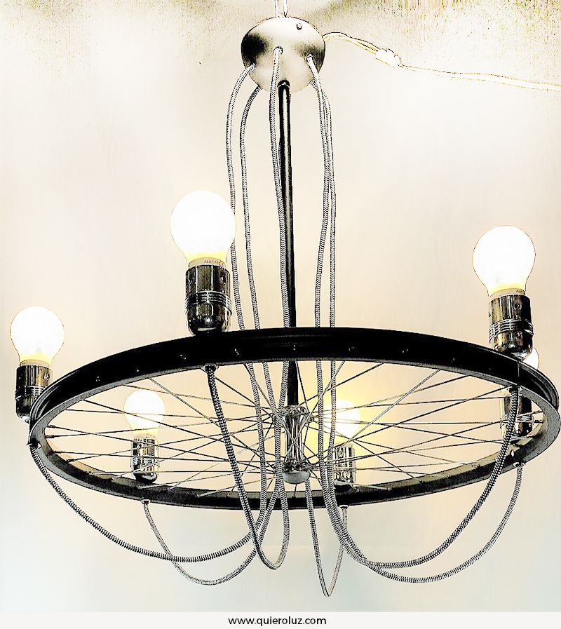 Lámpara de techo estructura de rueda de bicicleta por Quiero Luz, Talavera, iluminación original y personalizada