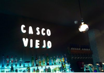 Letras luminosas para bar creadas por Quiero Luz, tu tienda de iluminación en Talavera